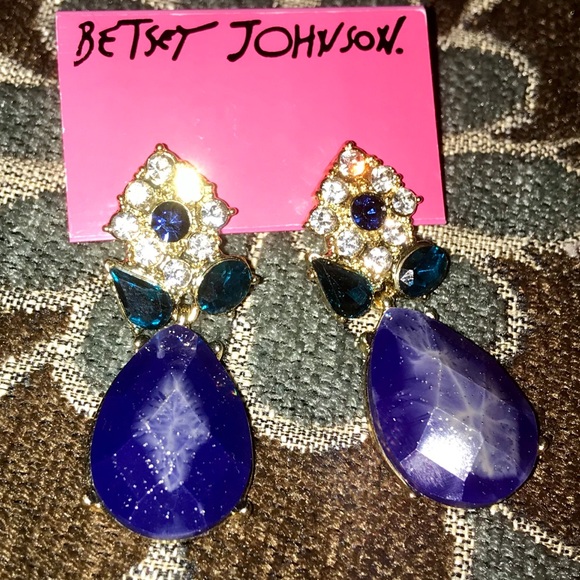 💙BETSEY JOHNSON TEARDROP EARRINGS💙 - Picture 6 of 7
